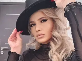 Private MoniqueSin