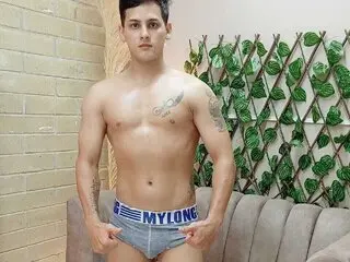 Shows JohnnySevilla