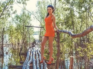 Cam JuliaCox